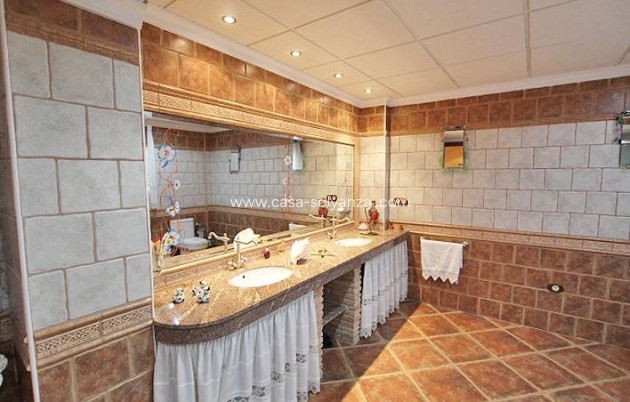 Herverkoop - Villa - Formentera de Segura - C- Cooperativa