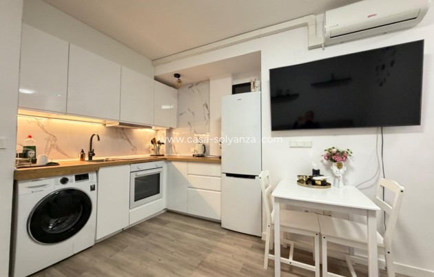 Resale - Apartment / flat - Torrevieja - La Mata