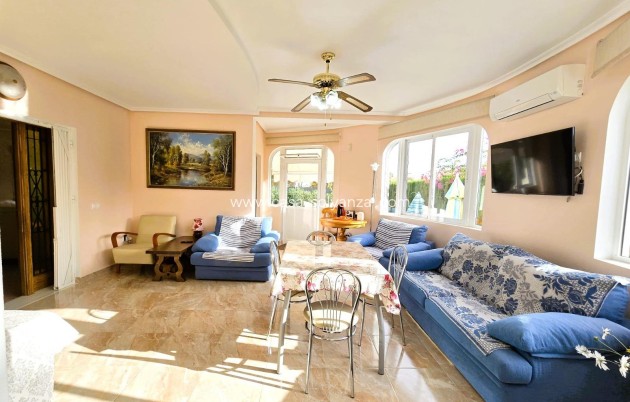 Herverkoop - Villa - Orihuela Costa - Playa Flamenca