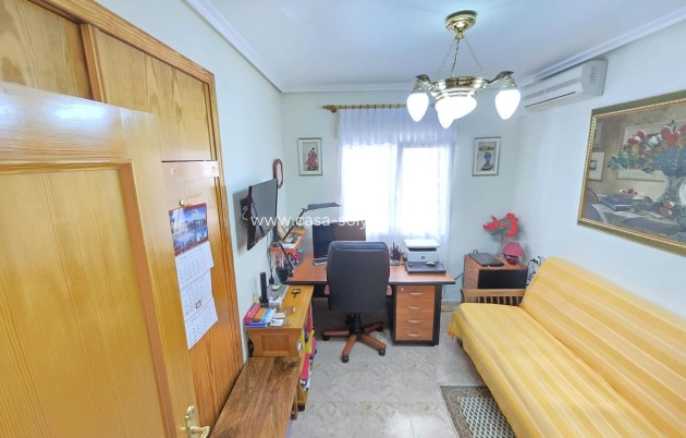 Herverkoop - Villa - Orihuela Costa - Playa Flamenca