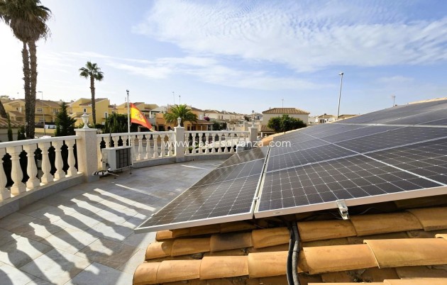 Herverkoop - Villa - Orihuela Costa - Playa Flamenca