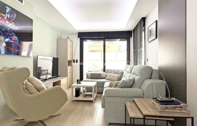 Herverkoop - Villa - Orihuela Costa - Villamartín