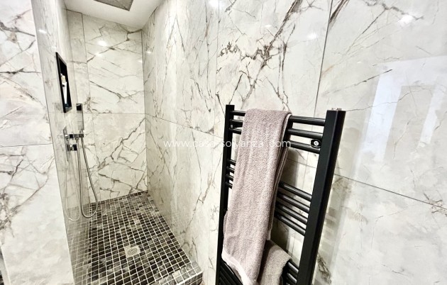 Wiederverkauf - Stadthaus - San Miguel de Salinas