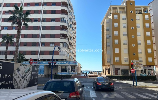 Herverkoop - Appartement / flat - Torrevieja - Acequion