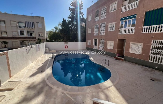 Herverkoop - Appartement / flat - Torrevieja - Center
