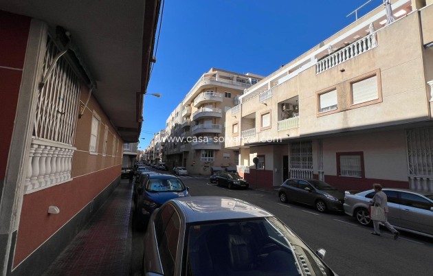 Herverkoop - Appartement / flat - Torrevieja - Center