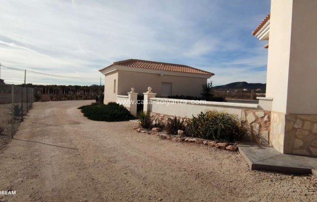 Resale - Villa - Pinoso - Inland