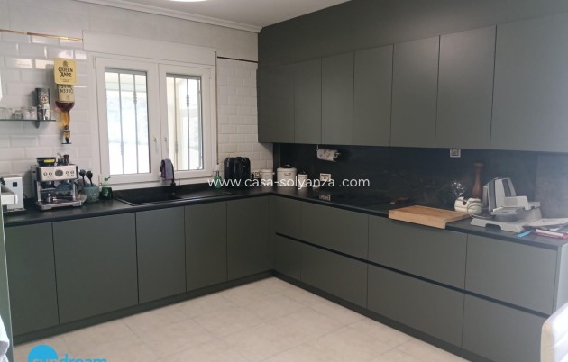 Herverkoop - Villa - Abanilla