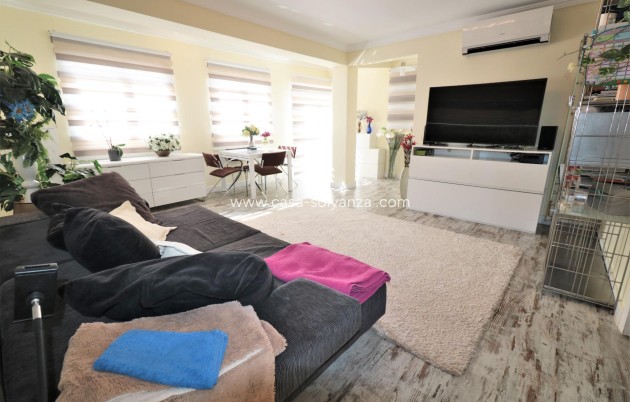 Resale - Apartment / flat - Torrevieja - Playa De Los Naufragos
