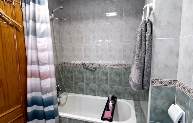 Resale - Apartment / flat - Torrevieja - Acequion