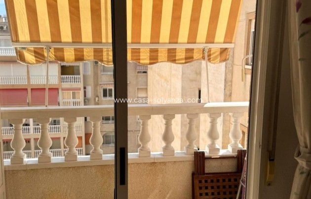 Resale - Apartment / flat - Torrevieja - Acequion