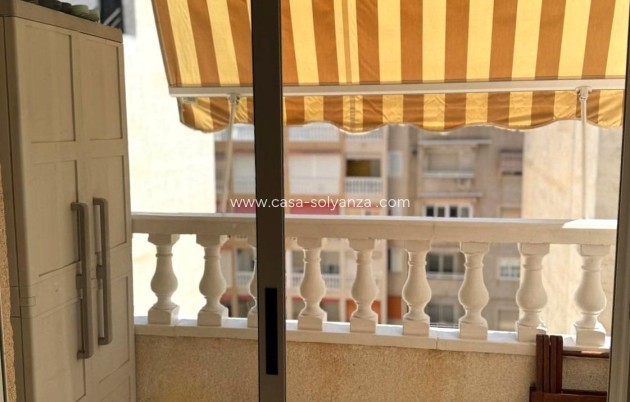 Resale - Apartment / flat - Torrevieja - Acequion