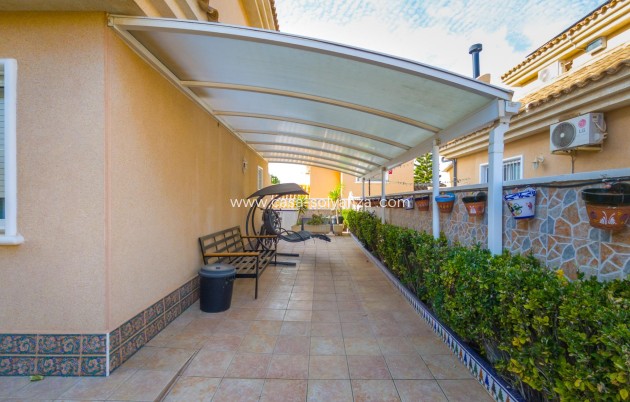 Herverkoop - Villa - Torrevieja - Los Balcones