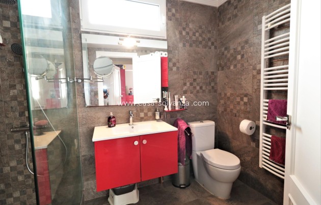 Resale - Apartment / flat - Torrevieja - Playa De Los Naufragos