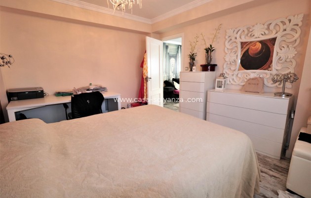 Resale - Apartment / flat - Torrevieja - Playa De Los Naufragos