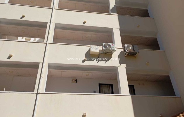 Resale - Apartment / flat - Villamartin - Costa Blanca