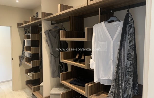 Resale - Villa - La Finca Golf - Inland