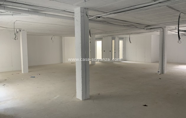 Resale - Villa - La Finca Golf - Inland
