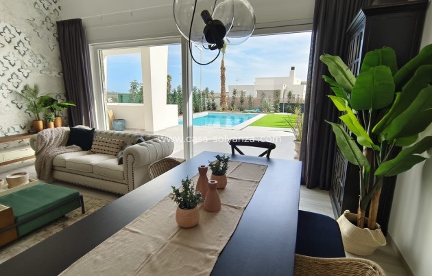 Resale - Villa - La Finca Golf - Inland