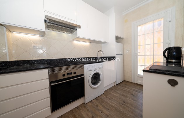 Herverkoop - Villa - Playa Flamenca - Sportcentre