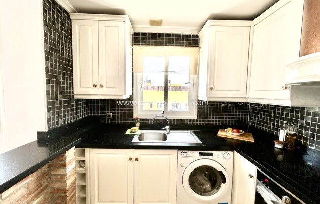 Resale - Apartment / flat - Villamartin - Villamartín