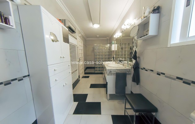 Herverkoop - Villa - Torrevieja - Costa Blanca