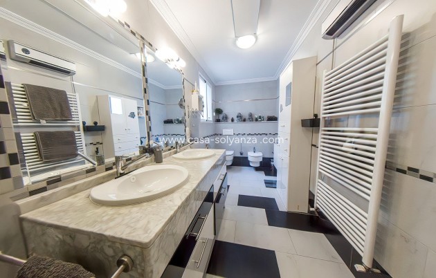 Herverkoop - Villa - Torrevieja - Costa Blanca