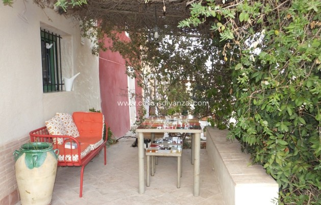 Resale - Country Property/Finca - Pinoso - Inland