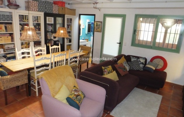 Resale - Country Property/Finca - Pinoso - Inland