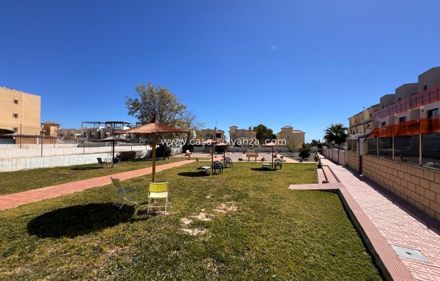 Herverkoop - Herenhuis - Campoamor - Costa Blanca