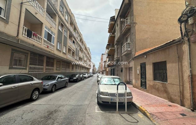 Resale - Apartment / flat - Torrevieja