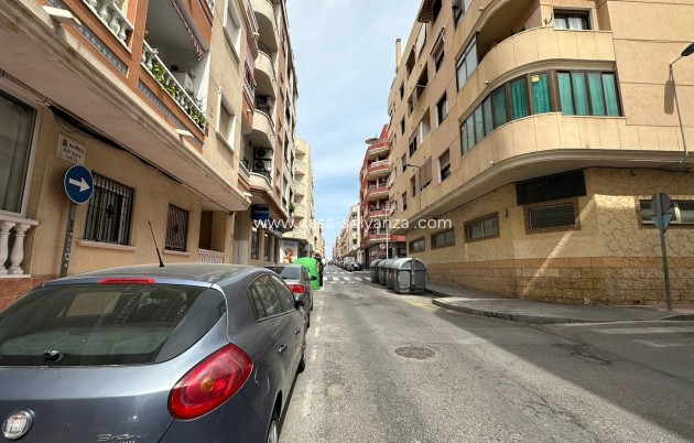 Resale - Apartment / flat - Torrevieja