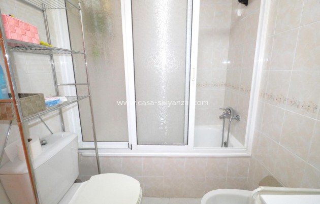 Revente - Appartement - Torrevieja - Playa De Los Naufragos