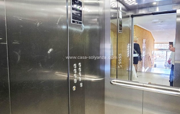 Resale - Apartment / flat - Torrevieja - Center