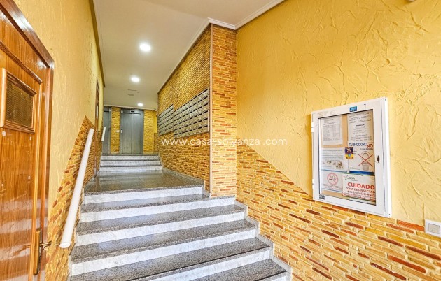 Resale - Apartment / flat - Torrevieja - Center