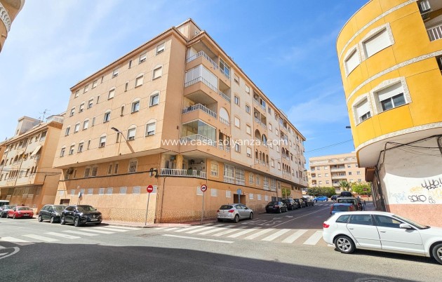 Resale - Apartment / flat - Torrevieja - Center