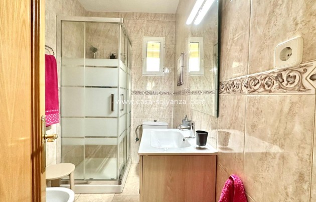 Reventa - Apartamento / piso - Torrevieja - Estacion Autobuses