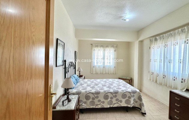 Reventa - Apartamento / piso - Torrevieja - Estacion Autobuses