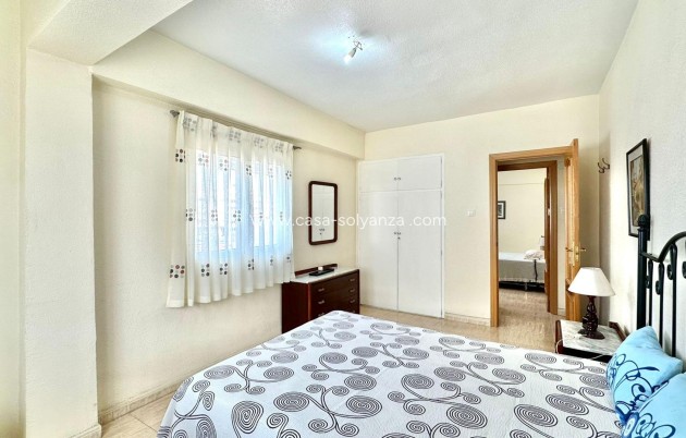 Reventa - Apartamento / piso - Torrevieja - Estacion Autobuses