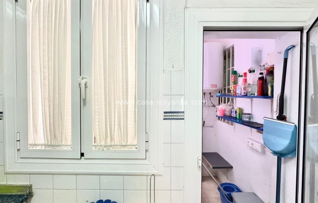 Reventa - Apartamento / piso - Torrevieja - Estacion Autobuses