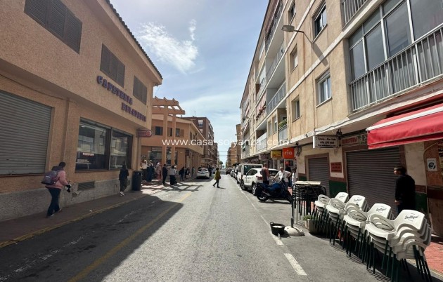 Reventa - Apartamento / piso - Torrevieja - Estacion Autobuses