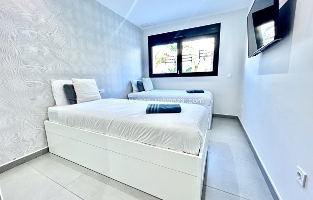 Resale - Villa - Los Balcones - Costa Blanca