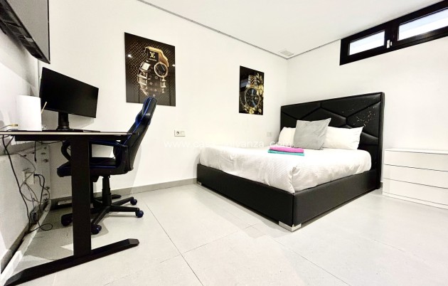 Resale - Villa - Los Balcones - Costa Blanca