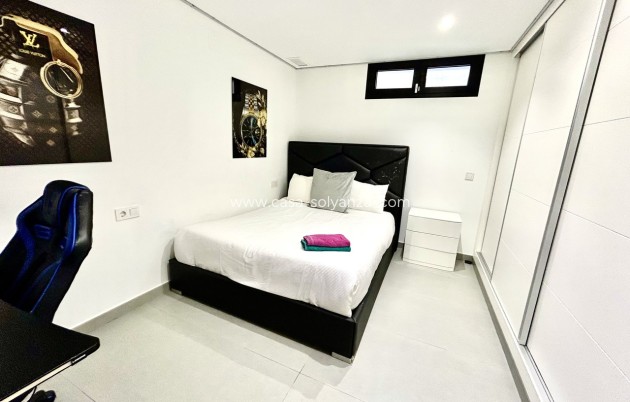 Resale - Villa - Los Balcones - Costa Blanca