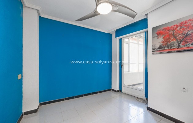 Resale - Apartment / flat - Torrevieja - Costa Blanca