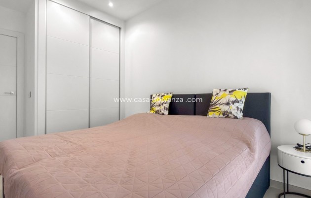 Resale - Apartment / flat - Pilar de la Horadada - Costa Blanca