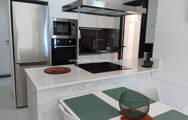 Resale - Apartment / flat - Torrevieja - Estacion Autobuses