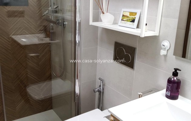 Resale - Apartment / flat - Torrevieja - Estacion Autobuses