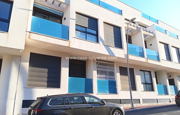 Resale - Apartment / flat - Torrevieja - Estacion Autobuses