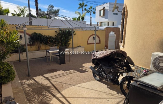 Resale - Villa - Orihuela Costa - Villamartín